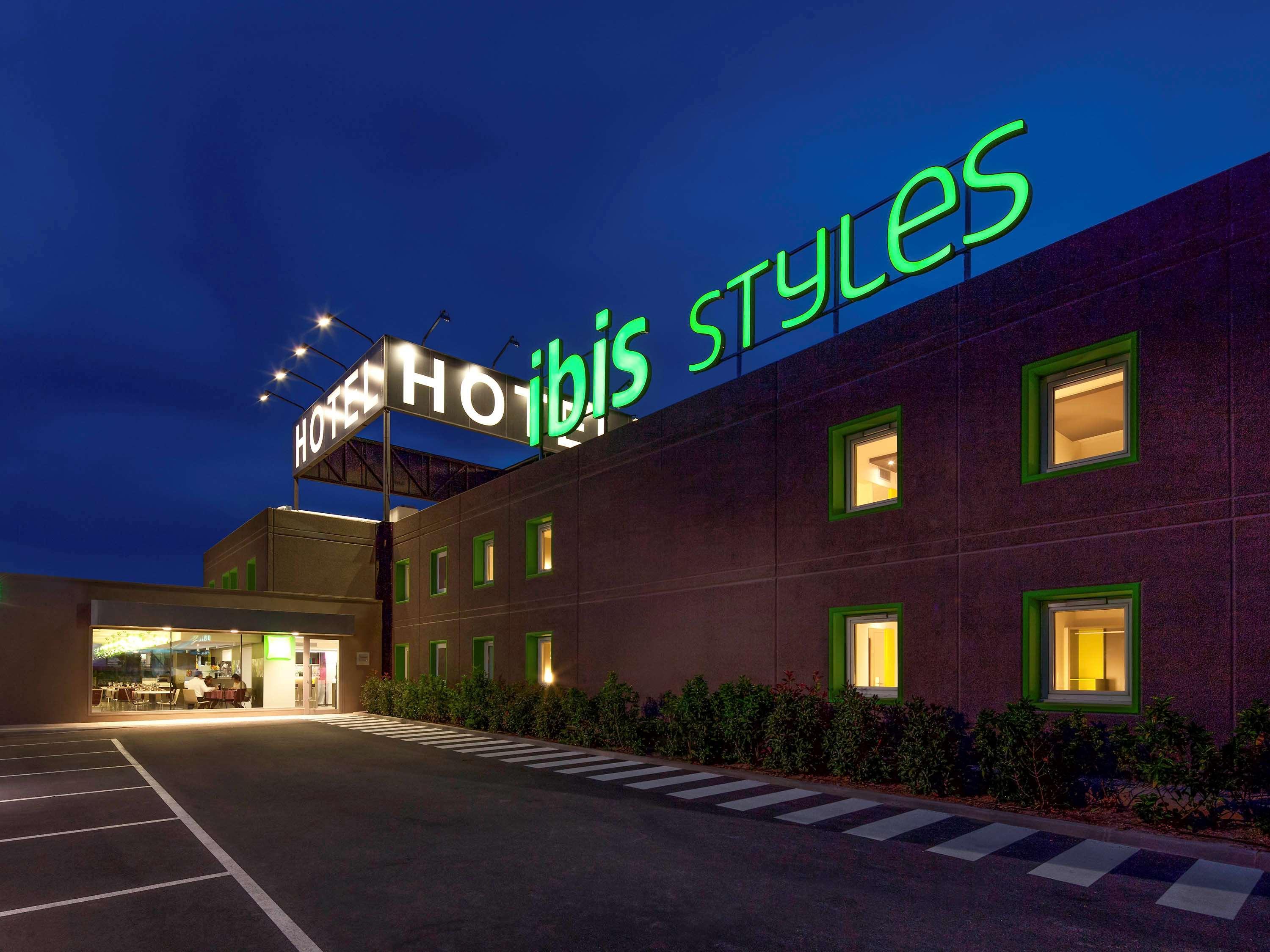 Hotel Ibis Styles Lleida Torrefarrera Exterior foto